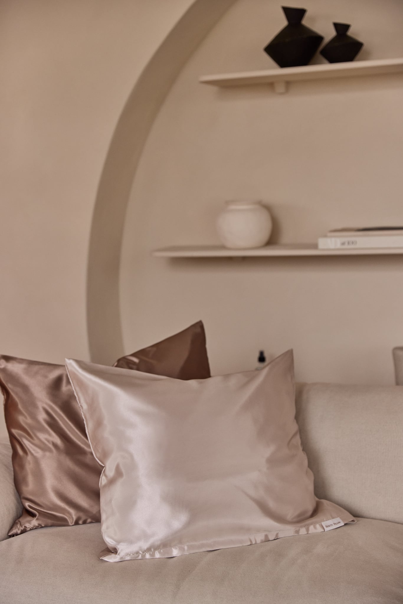 Beauty Pillow Satijnen Kussensloop Chocolate brown